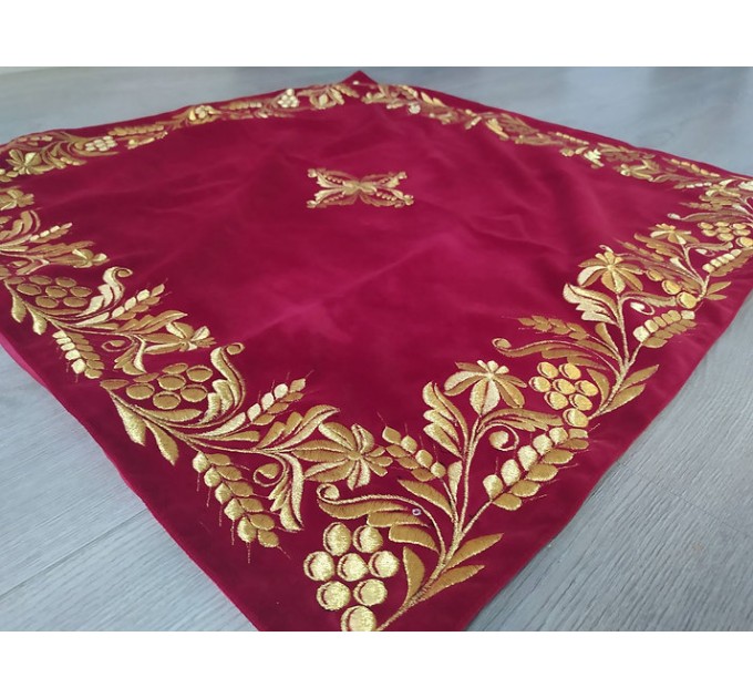 Embroidered Gospel cover in velvet