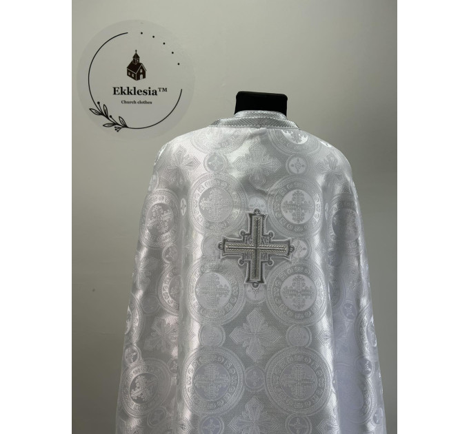Ordination vestment in white or gold brocade for priest