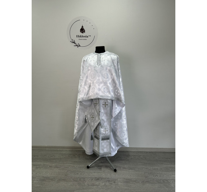 Ordination vestment in white or gold brocade for priest