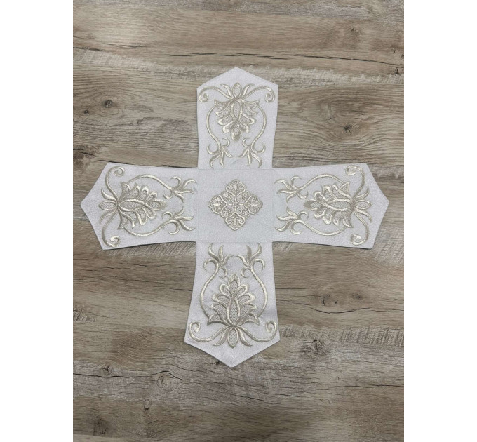 Chalice Covers with machine embroidery - Aer and chalices for communion set
