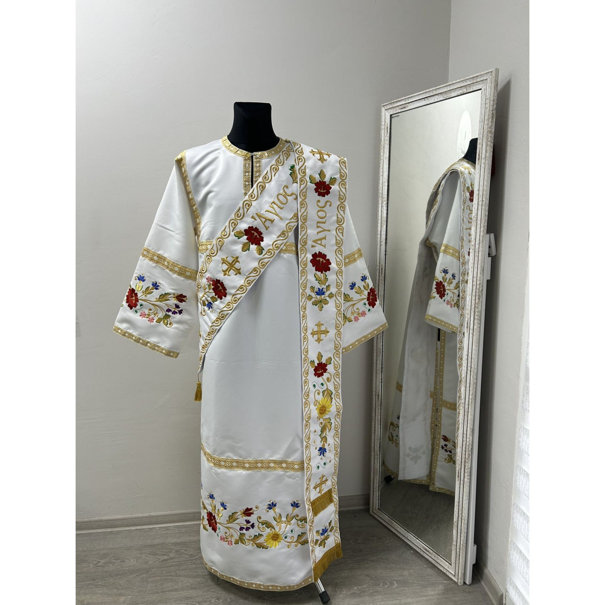 Protodeacon Embroidered protodeacon's Vestment with Slavic double orar ...