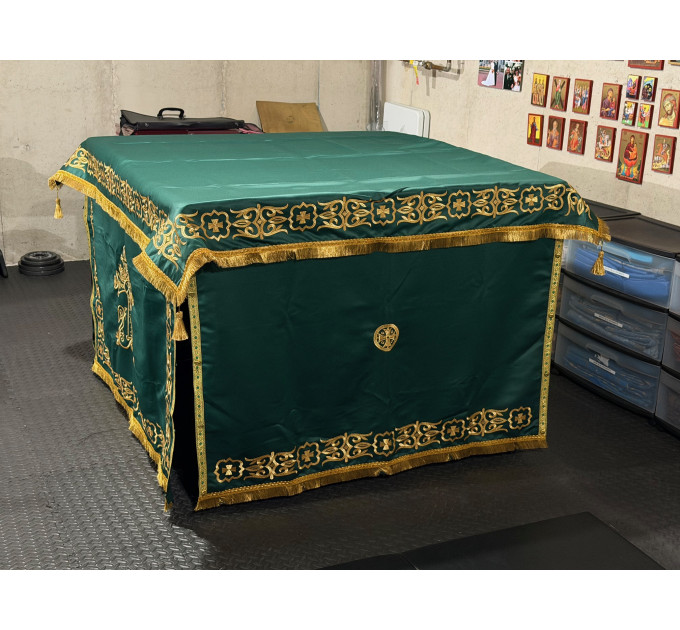 Embroidered altar covers set