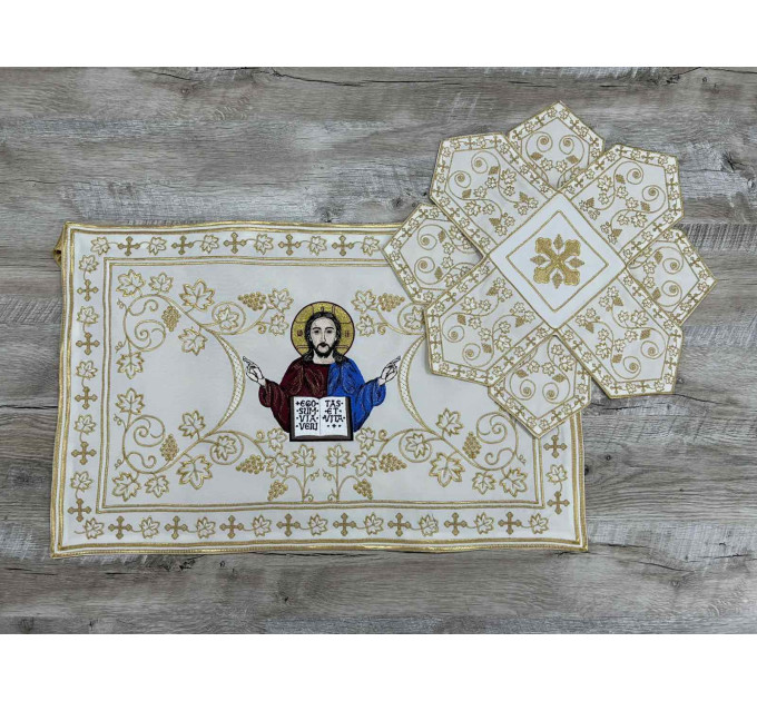 Embroidered chalice covers with aer - Covers set for communion
