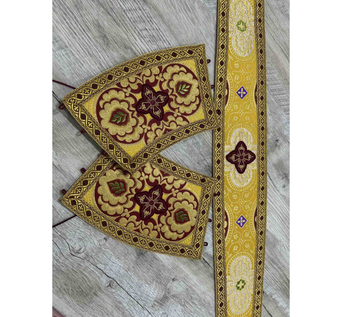 Embroidered priest vestment with peacocks in Greek style