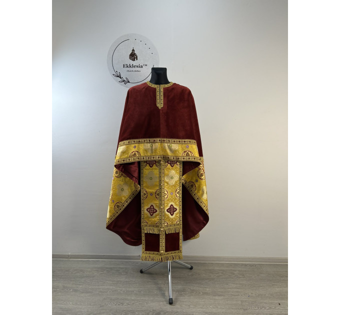 Embroidered priest vestment with peacocks in Greek style
