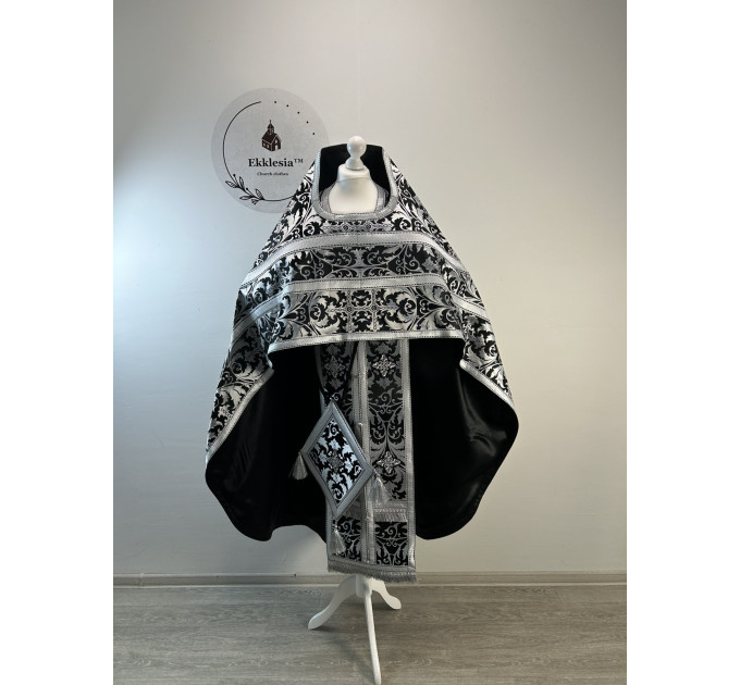 Slavic style vestments in brocade - Priest vestments - Clothes for priests - Liturgical vestments - Liturgical garments