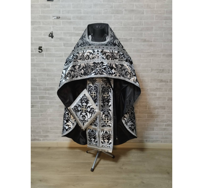 Slavic style vestments in brocade - Priest vestments - Clothes for priests - Liturgical vestments - Liturgical garments