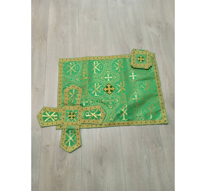 Slavic style vestments in brocade - Priest vestments - Clothes for priests - Liturgical vestments - Liturgical garments