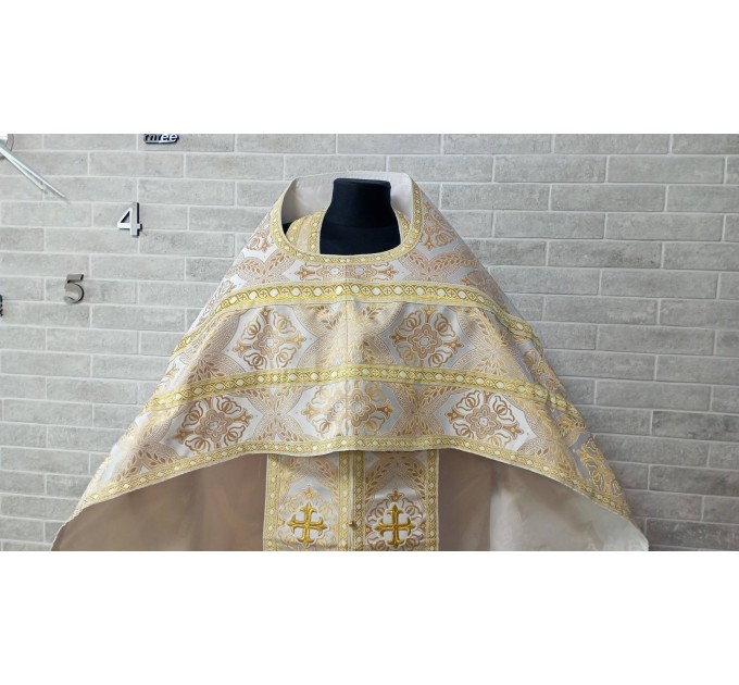 Slavic style vestments in brocade - Priest vestments - Clothes for priests - Liturgical vestments - Liturgical garments