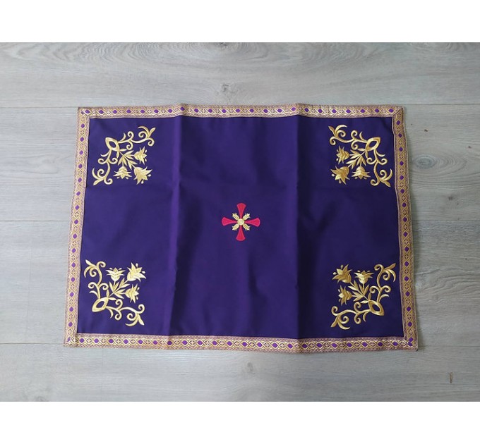 Chalice Covers with machine embroidery in gabardine/ satin / velvet