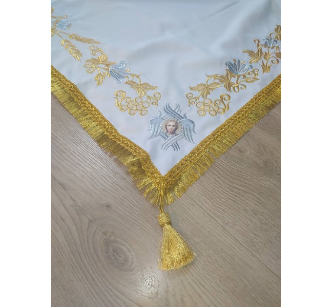 Altar cover in gabardine with the embroidery