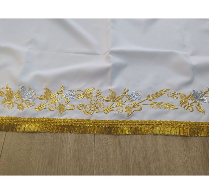 Altar cover in gabardine with the embroidery