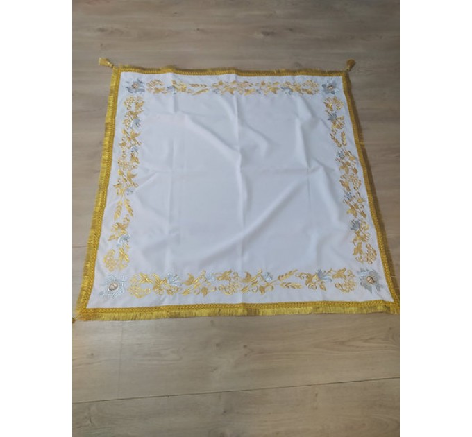 Altar cover in gabardine with the embroidery