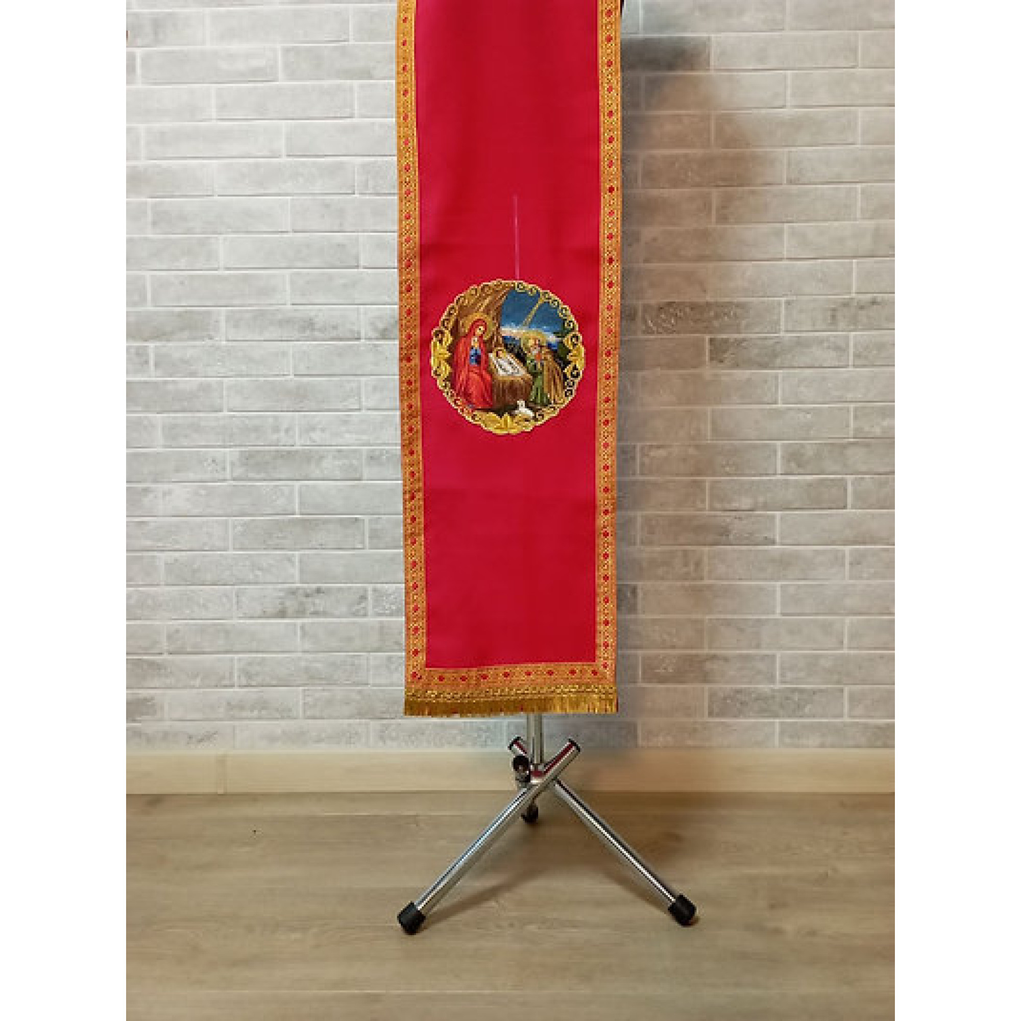 Altar cover - Covers for the altar table - Vestment on the altar ...