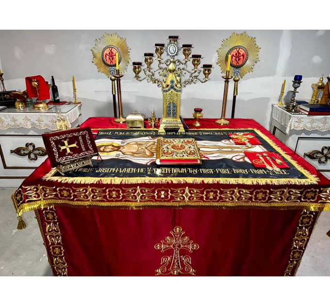 Embroidered altar covers set