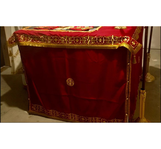 Embroidered altar covers set