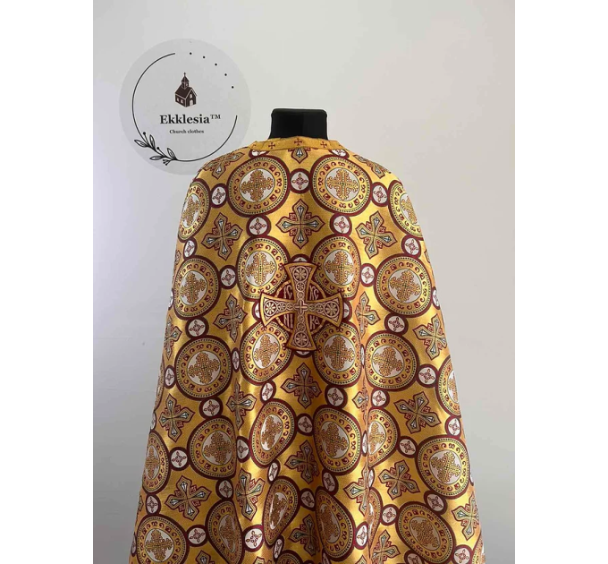 Greek-style vestment in metallic gold brocade - Church garments - Vestment set
