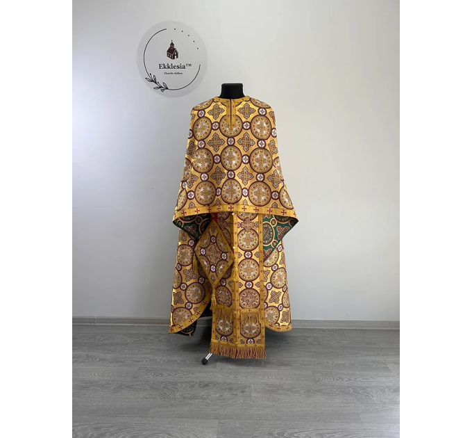 Greek-style vestment in metallic gold brocade - Church garments - Vestment set