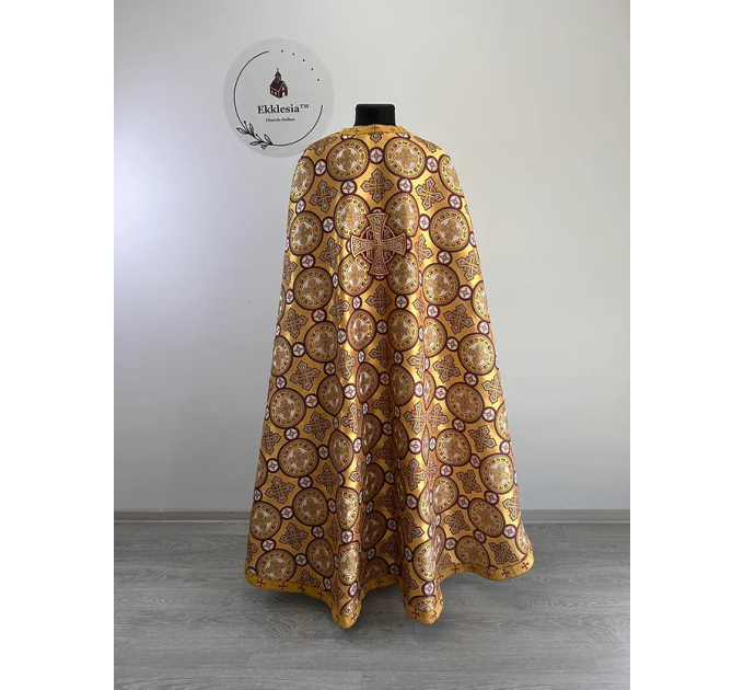 Greek-style vestment in metallic gold brocade - Church garments - Vestment set