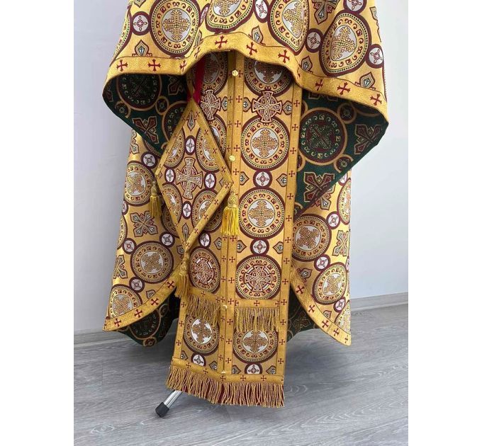 Greek-style vestment in metallic gold brocade - Church garments - Vestment set