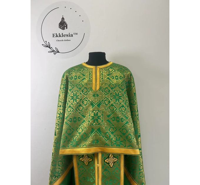Priest vestment in green church brocade - Liturgical clothes for priest - Phelon