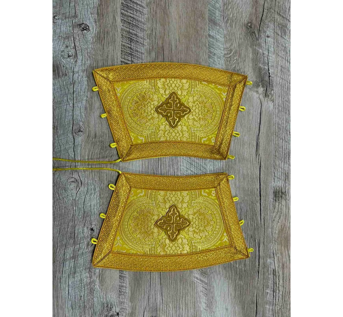 Yellow Greek-style liturgical vestment made of brocade - Priest vestments