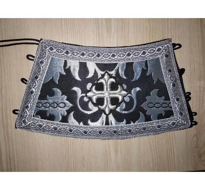 Stole and cuffs in brocade