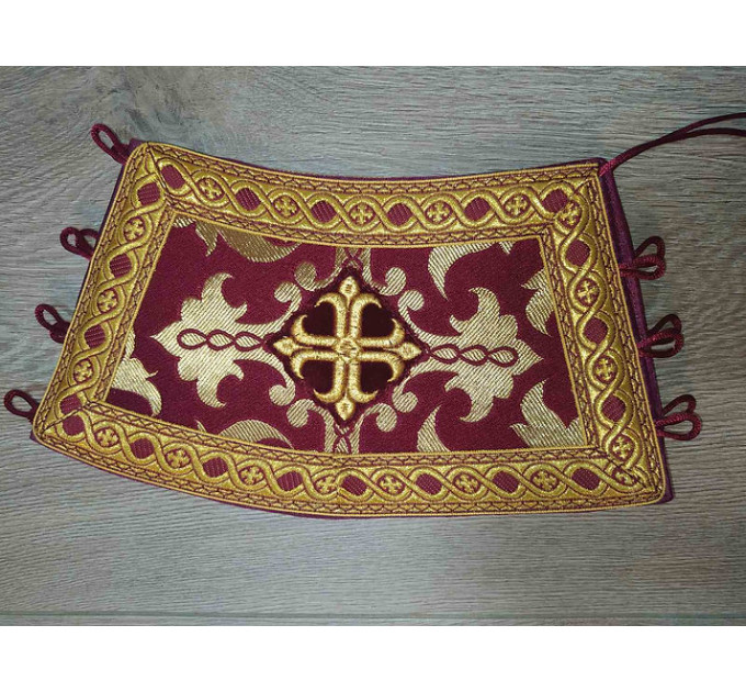 Stole and cuffs in brocade