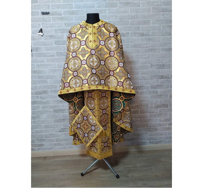 Ordination vestment in white or gold brocade for priest
