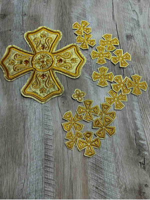 Set of 16 embroidered crosses for priest vestment - Patch crosses applique