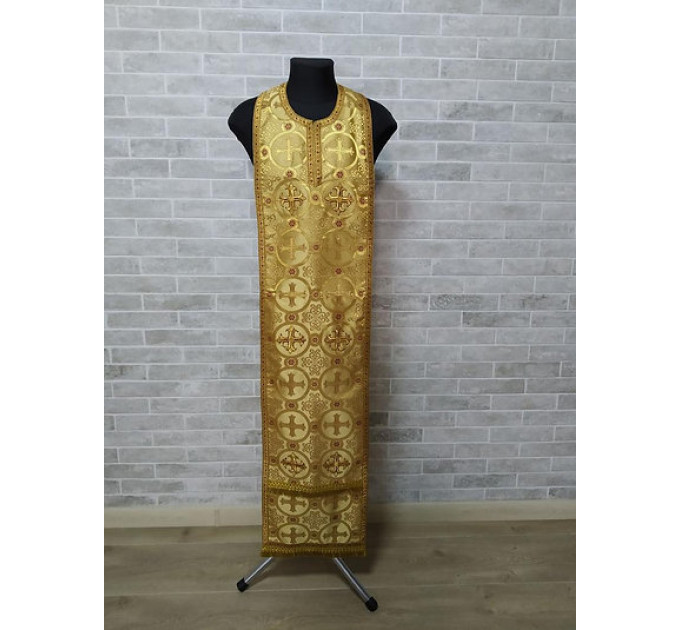 Stole and cuffs in gold brocade 