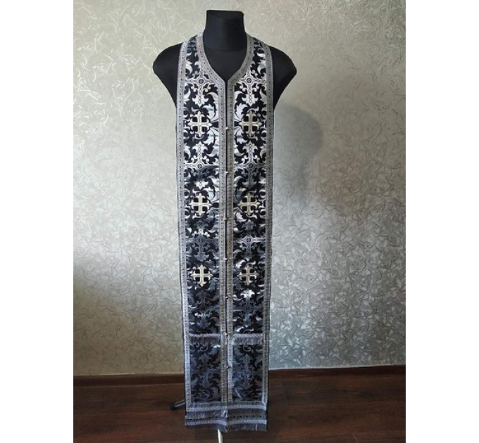 Stole and cuffs in brocade