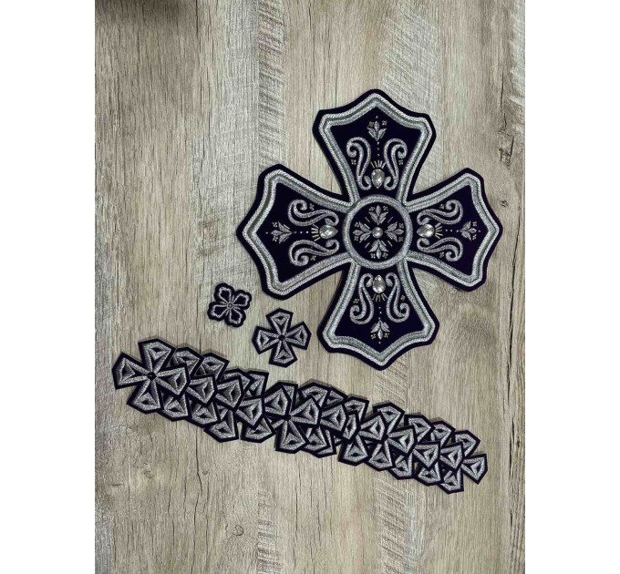 Set of 16 embroidered crosses for priest vestment - Patch crosses applique