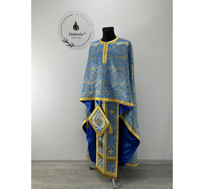 Liturgical vestment - Priest vestment on blue brocade - Church priest set