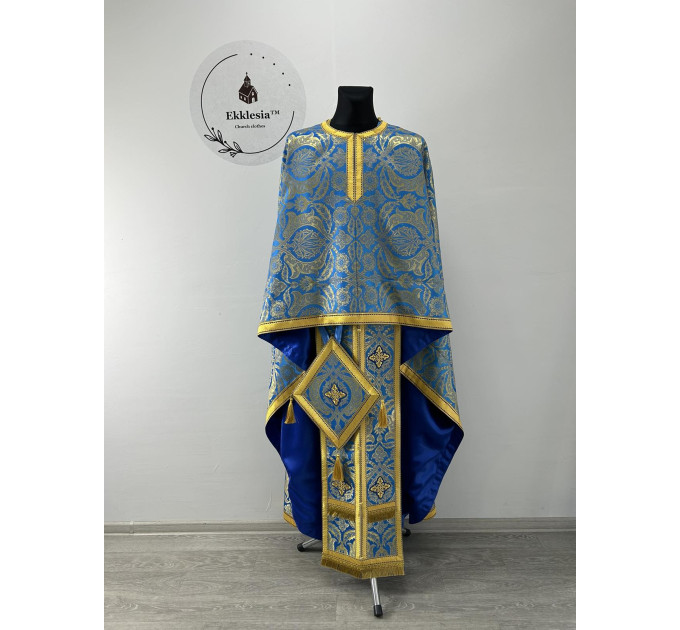 Liturgical vestment - Priest vestment on blue brocade - Church priest set