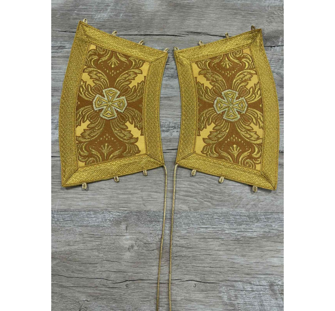 Rich gold priest vestment - Liturgical vestment on brocade - Church garment